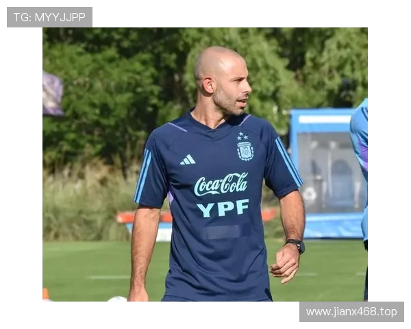 马斯切拉诺表示球队精神状态良好但因失误丢球需在细节上继续提升